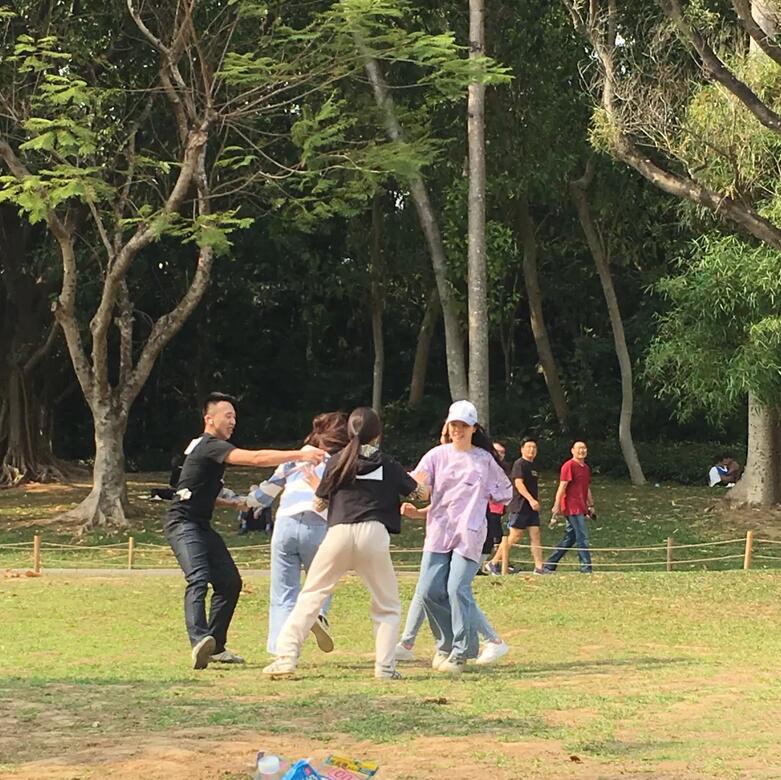 三月春意昂·結(jié)伴探春風(fēng)——君林企業(yè)踏青活動(dòng)掠影 三月春意昂·結(jié)伴探春風(fēng)——君林企業(yè)踏青活動(dòng)掠影